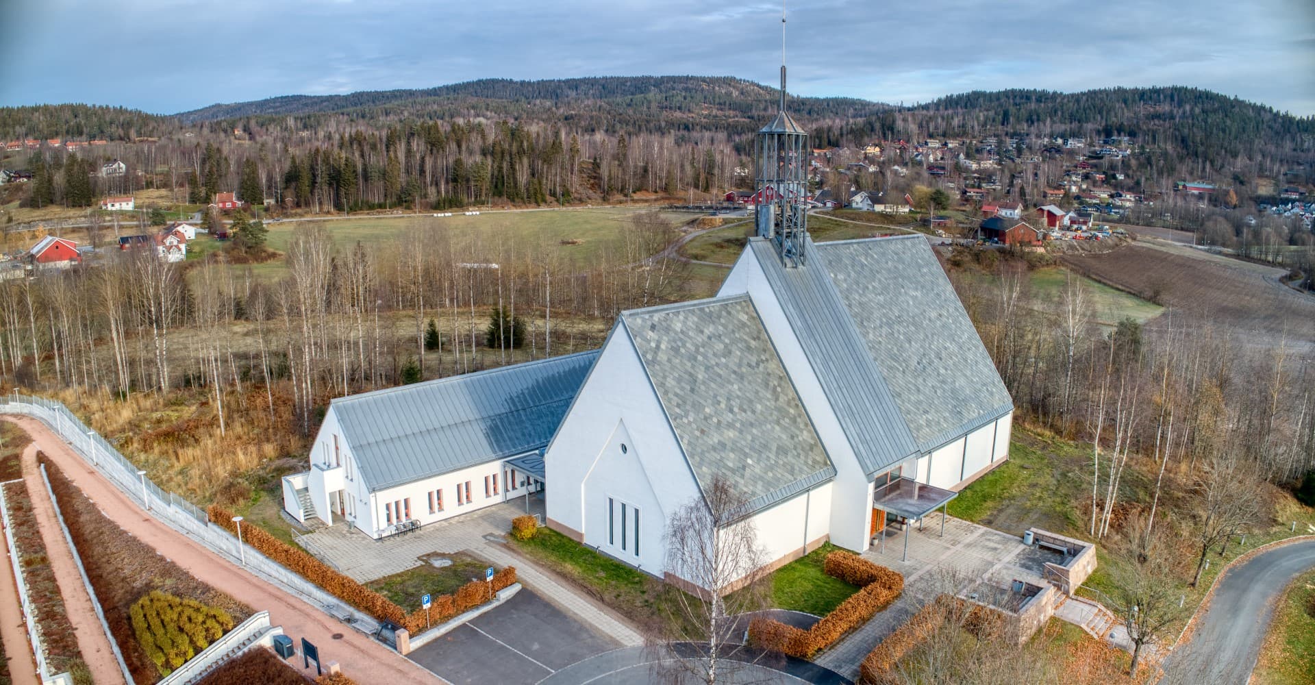 Lommedalen Kirke, Bærum